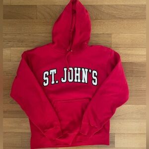 St. John’s Red Hoodie sz Men’s Medium